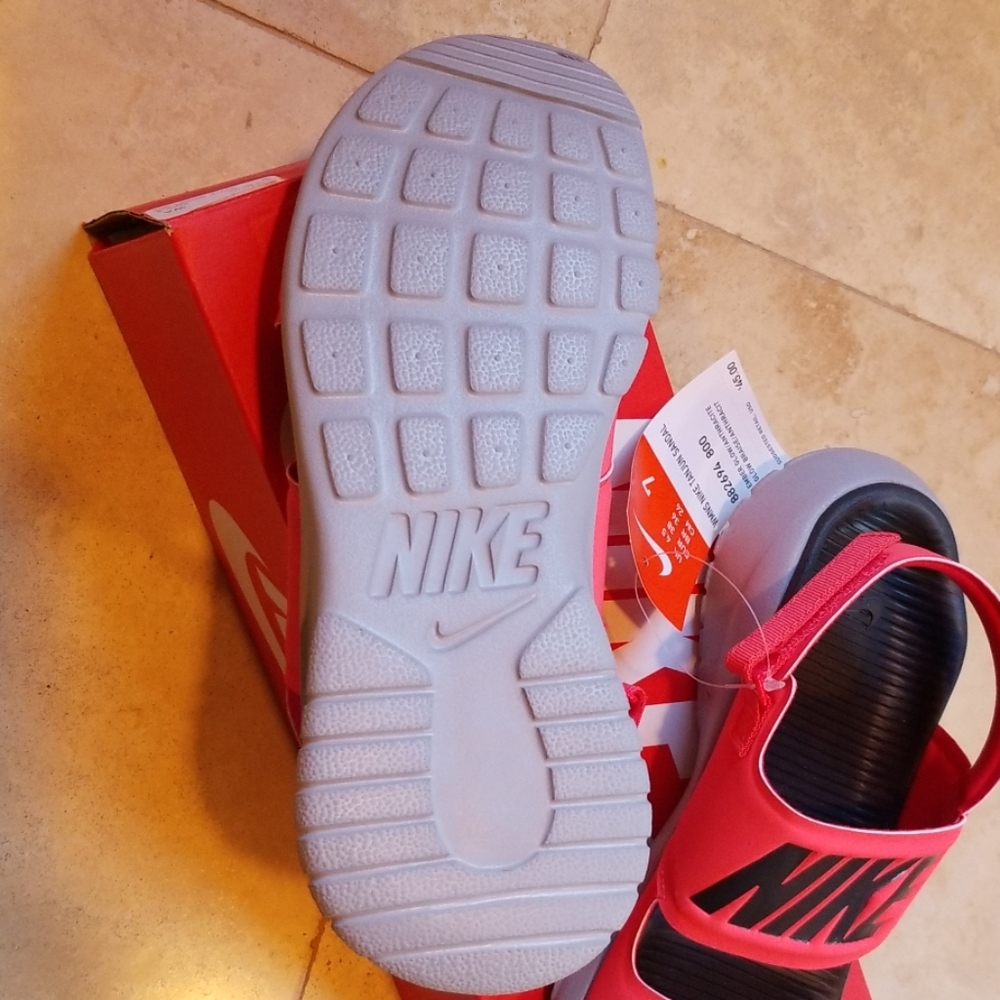 Nike Tanjun Sandals - Picture 3 of 8